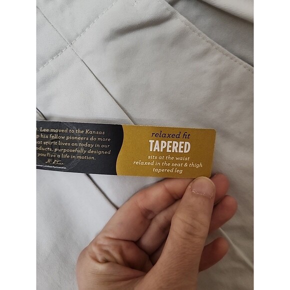 Lee Relaxed Fit Chino Pants Women 18 Petite Lt Gray Tapered Leg Elastic Side NEW - Picture 5 of 10